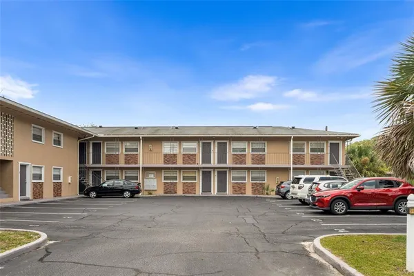 $89,900 | 501 Northwest 15 Avenue, Unit 11, Gainesville, FL 32601