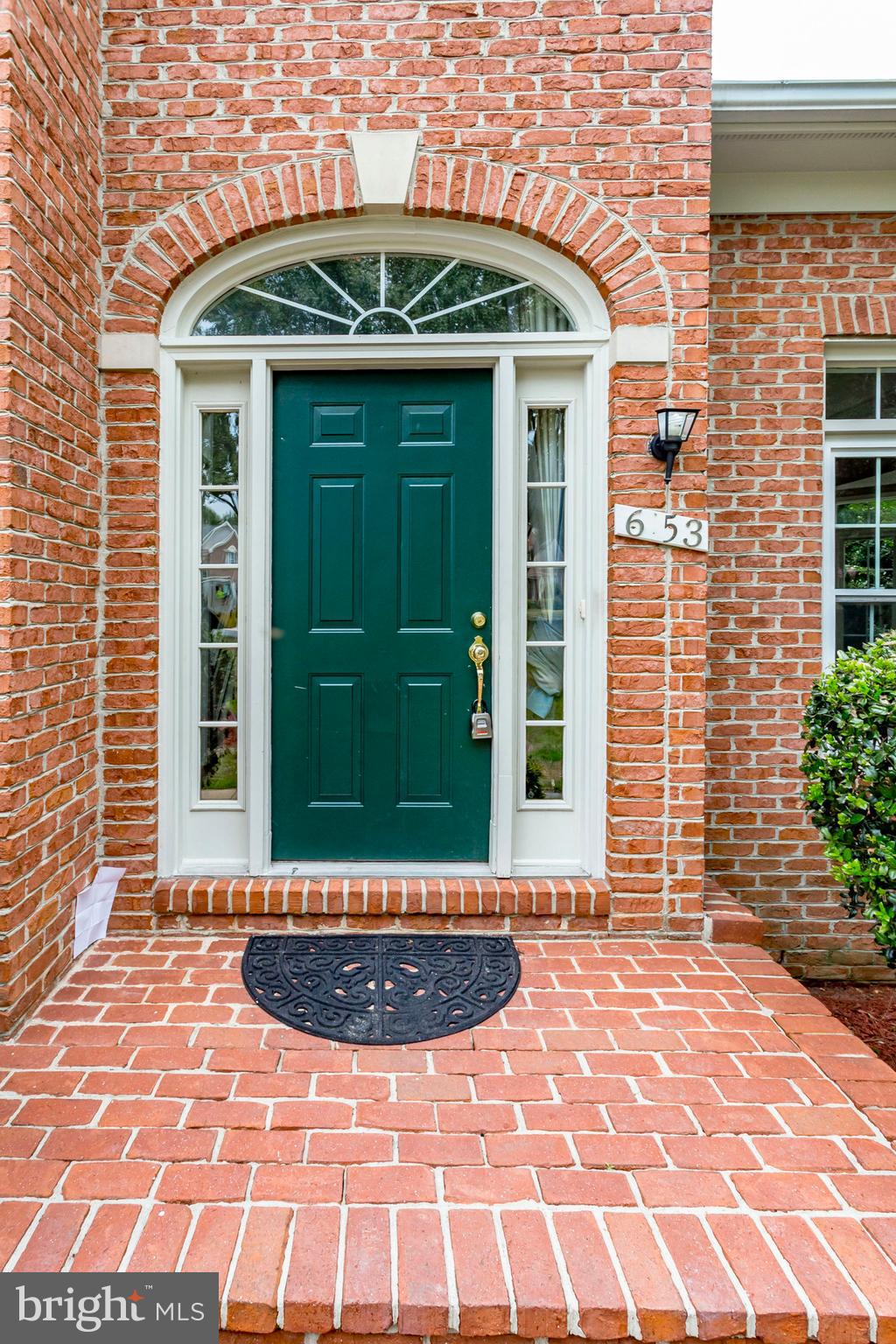 6153 Cobbs Road Alexandria, VA 22310 - Photo 2 of 29 Exterior (General)