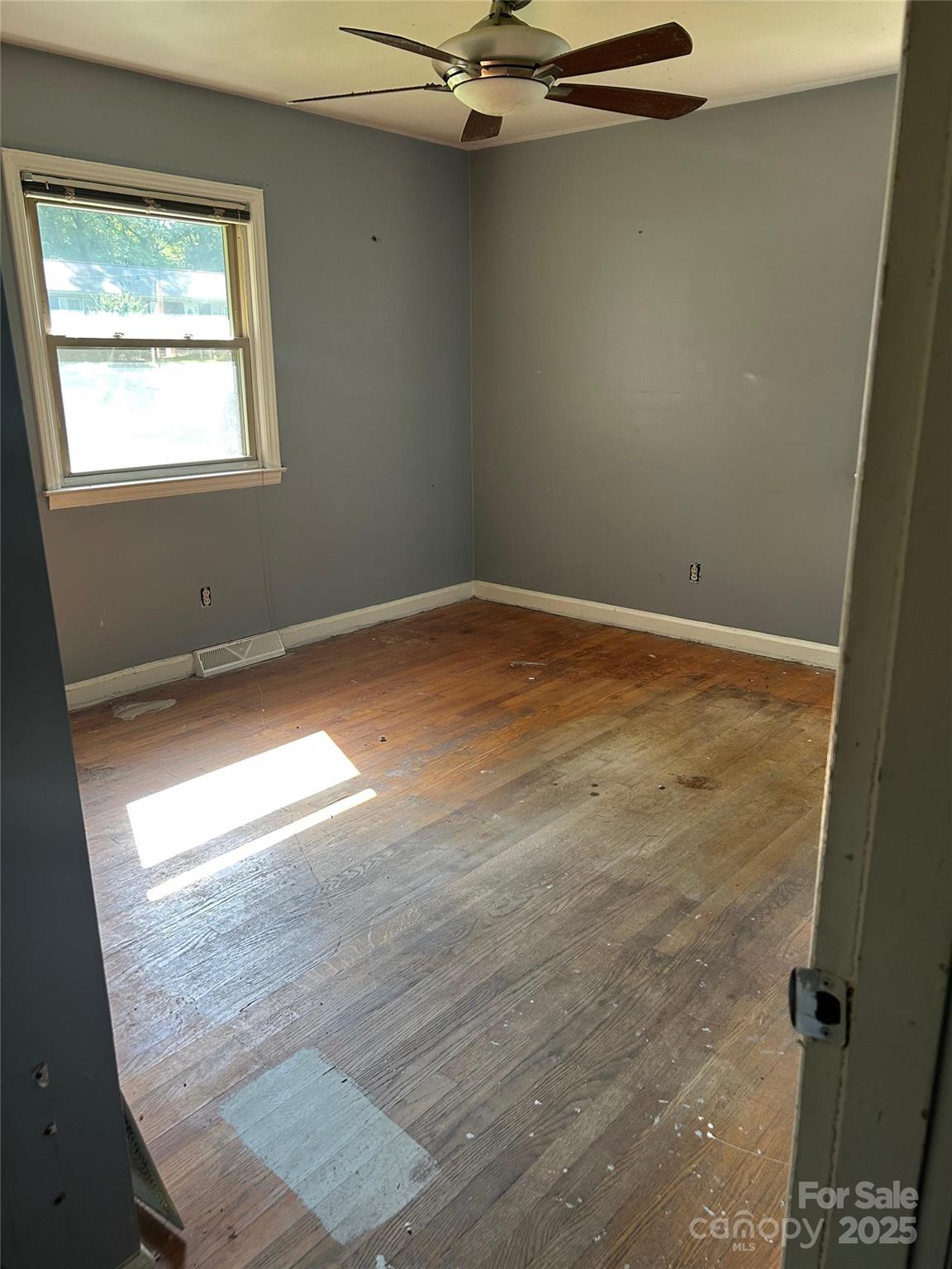 4814 Hidden Valley Road Charlotte, NC 28213 - Photo 6 of 11