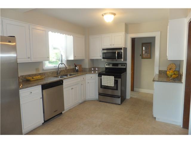 49 Erie Road Columbus, OH 43214 - Photo 12 of 25 Gallery Image 12