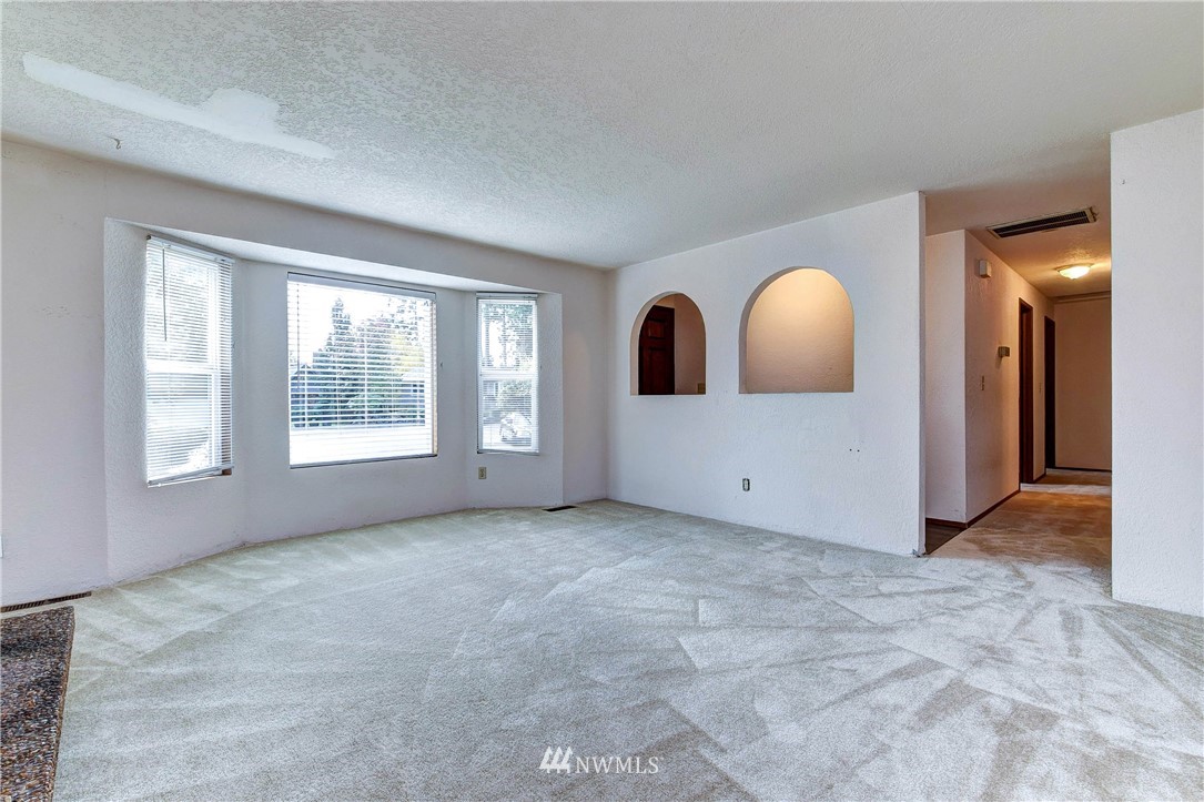 2718 175th Street Southeast Bothell, WA 98012 - Photo 3 of 17