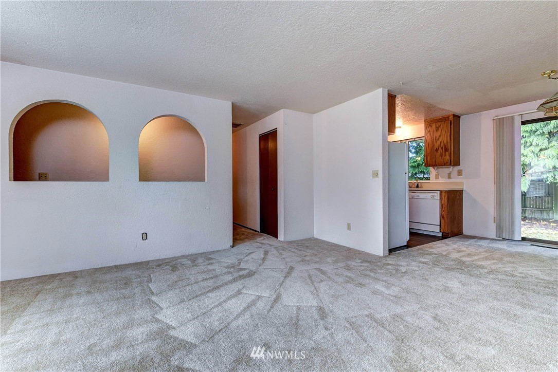2718 175th Street Southeast Bothell, WA 98012 - Photo 6 of 17
