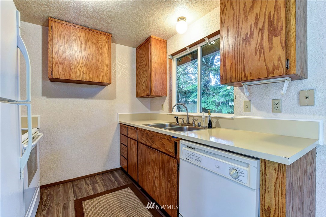 2718 175th Street Southeast Bothell, WA 98012 - Photo 9 of 17