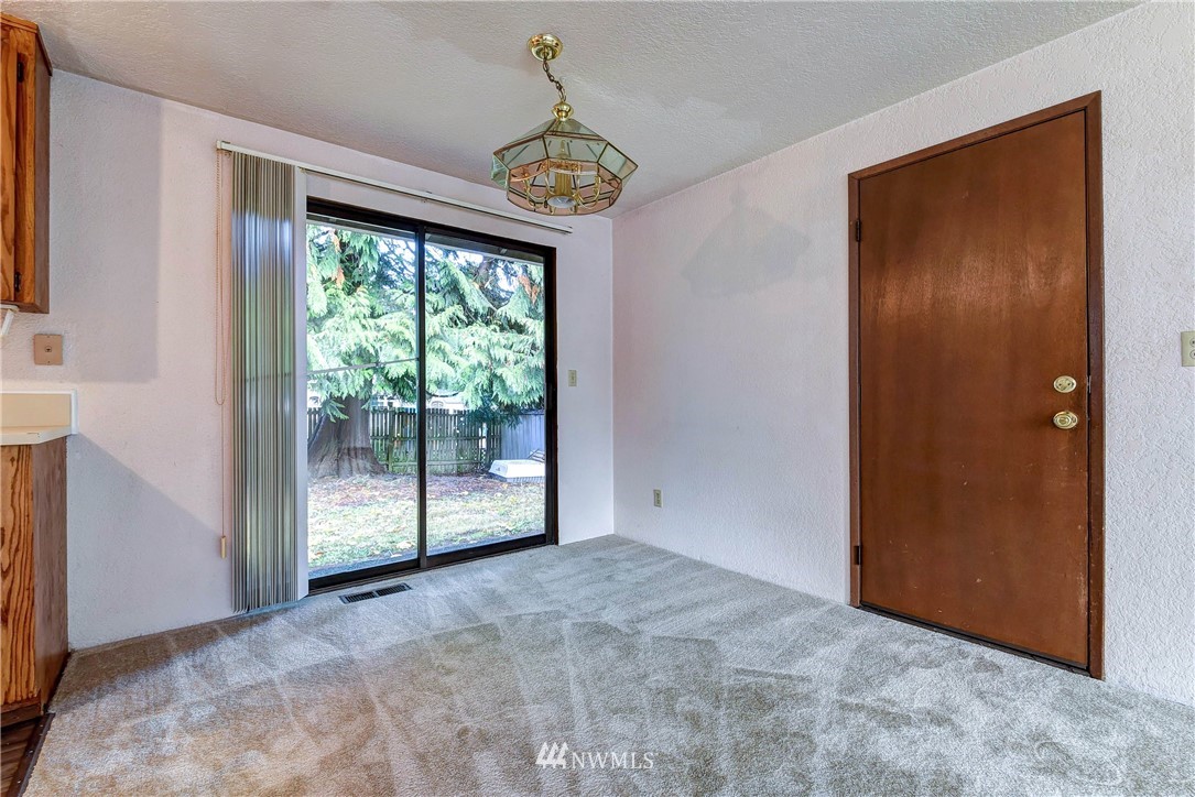 2718 175th Street Southeast Bothell, WA 98012 - Photo 10 of 17
