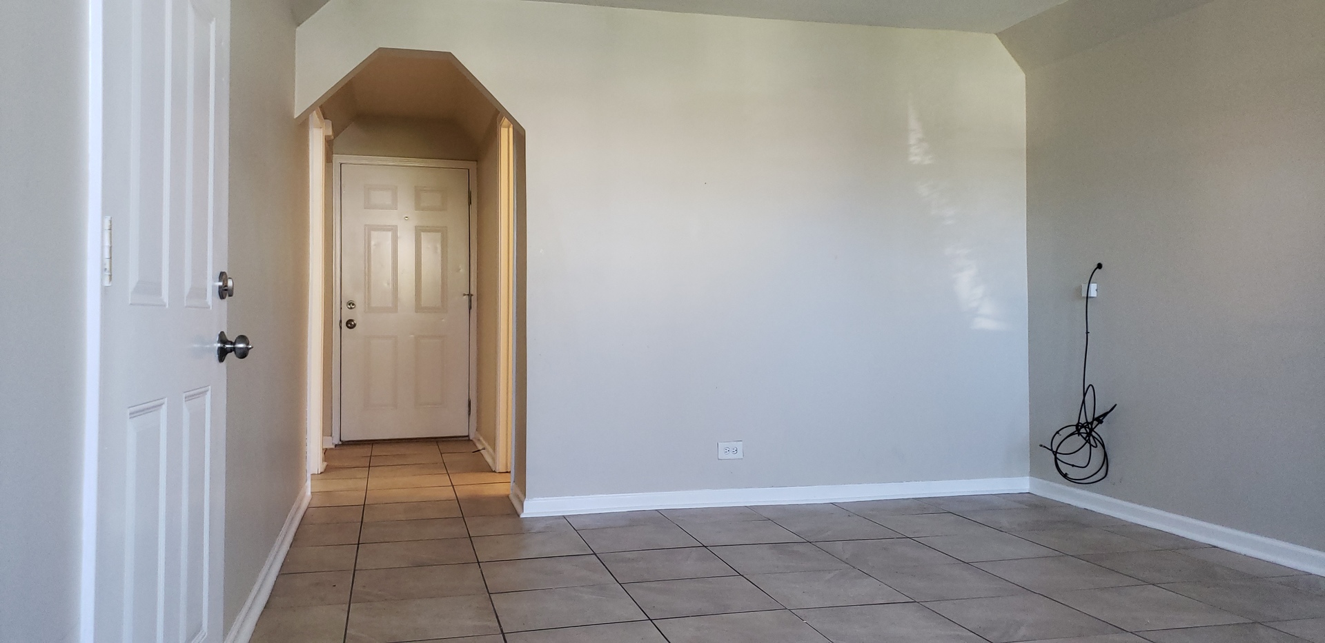 1906 Grove Avenue, Unit GARDEN Berwyn, IL 60402 - Photo 7 of 9 an empty room with a door