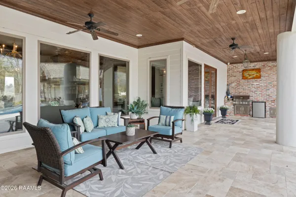$1,550,000 | 108 Red Robin Trail, Lafayette, LA 70508