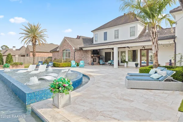 $1,550,000 | 108 Red Robin Trail, Lafayette, LA 70508