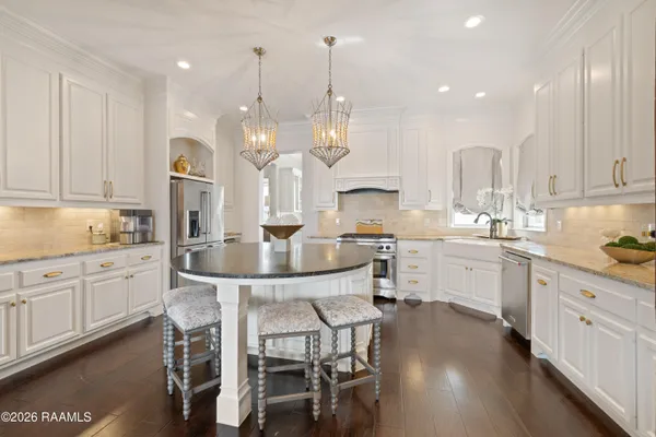 $1,550,000 | 108 Red Robin Trail, Lafayette, LA 70508