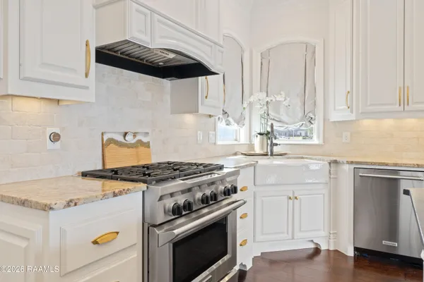 $1,550,000 | 108 Red Robin Trail, Lafayette, LA 70508