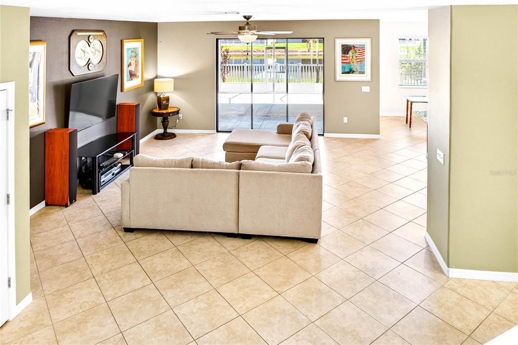 13415 White Sapphire Road Riverview, FL 33579 - Photo 9 of 96