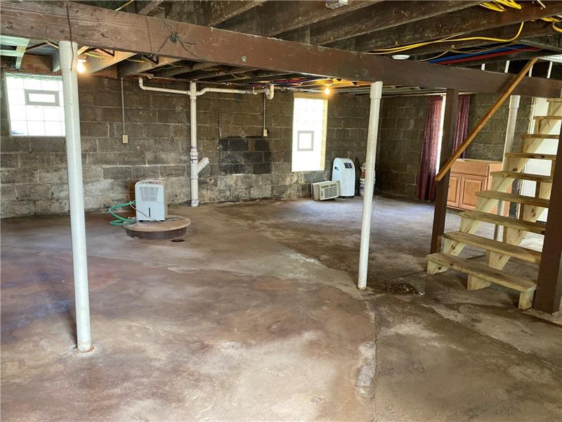 138 Mountain Road Uniontown, PA 15401 - Photo 12 of 16