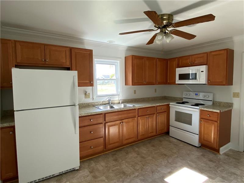 138 Mountain Road Uniontown, PA 15401 - Photo 3 of 16