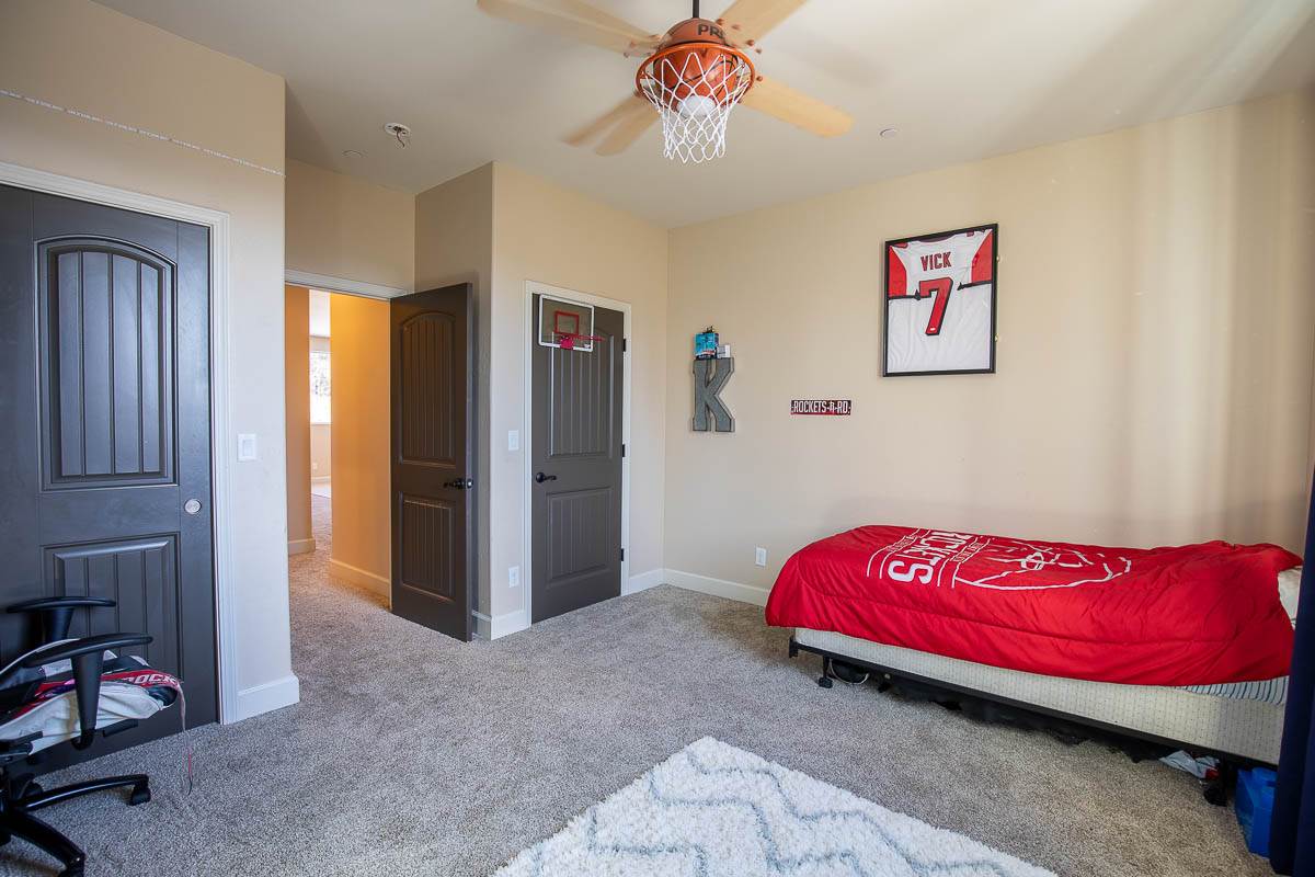 1399 North Ridge Drive Mount Shasta, CA 96067 - Photo 17 of 22 Gallery Image 17