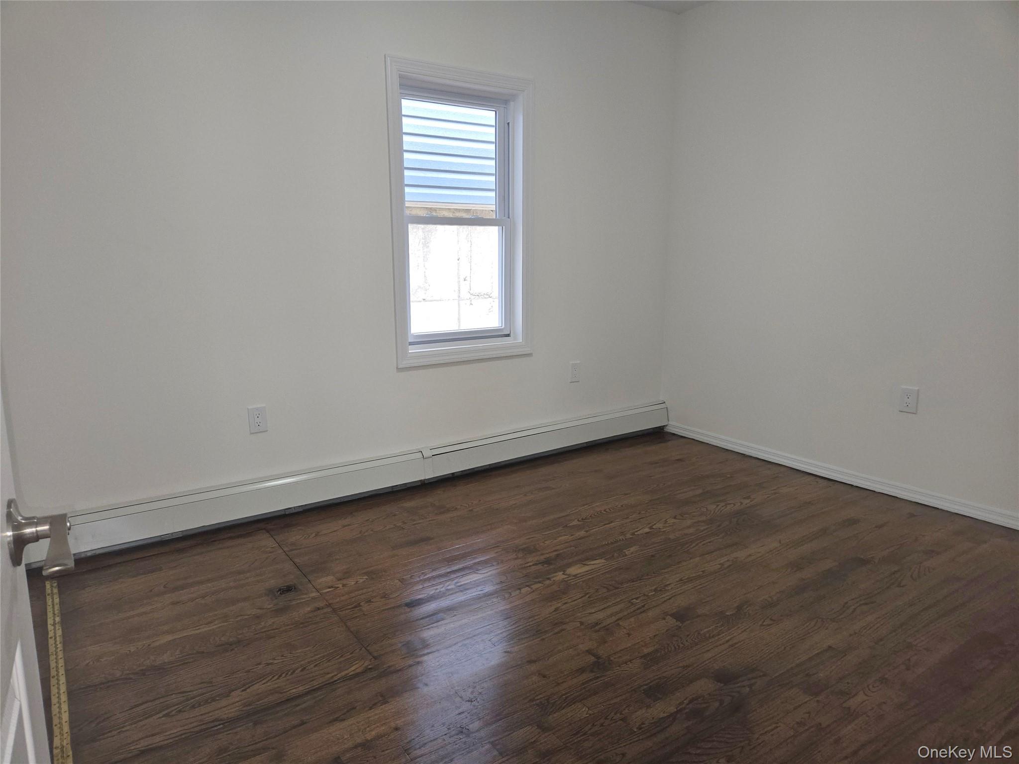 20 West 10th Road Queens, NY 11693 - Photo 16 of 22