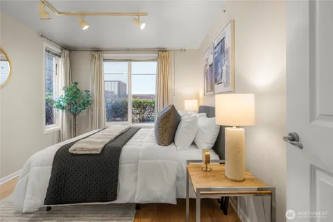 $365,000 | 124 Bellevue Avenue East, Unit 206, Seattle, WA 98102