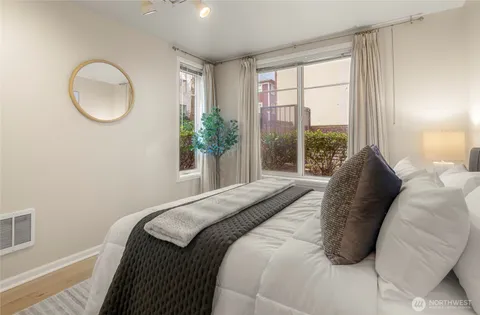 $365,000 | 124 Bellevue Avenue East, Unit 206, Seattle, WA 98102