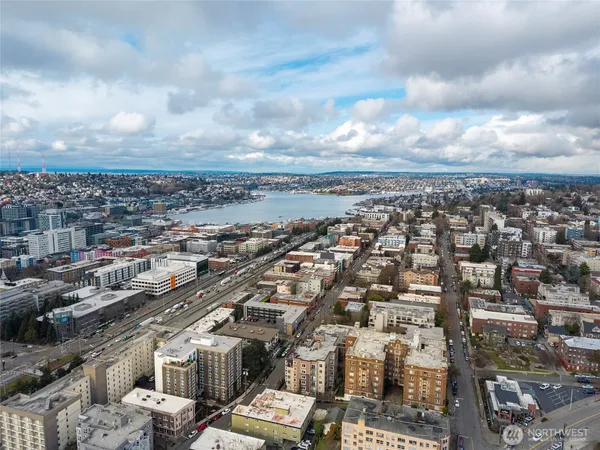 $365,000 | 124 Bellevue Avenue East, Unit 206, Seattle, WA 98102