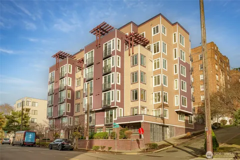 $365,000 | 124 Bellevue Avenue East, Unit 206, Seattle, WA 98102