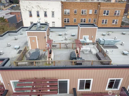 $365,000 | 124 Bellevue Avenue East, Unit 206, Seattle, WA 98102