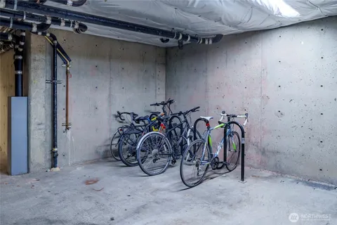 $365,000 | 124 Bellevue Avenue East, Unit 206, Seattle, WA 98102