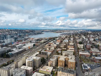 $365,000 | 124 Bellevue Avenue East, Unit 206, Seattle, WA 98102