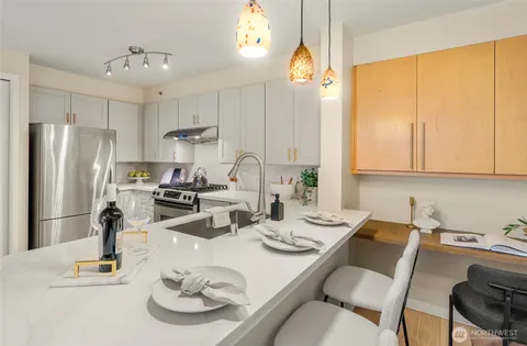 $365,000 | 124 Bellevue Avenue East, Unit 206, Seattle, WA 98102