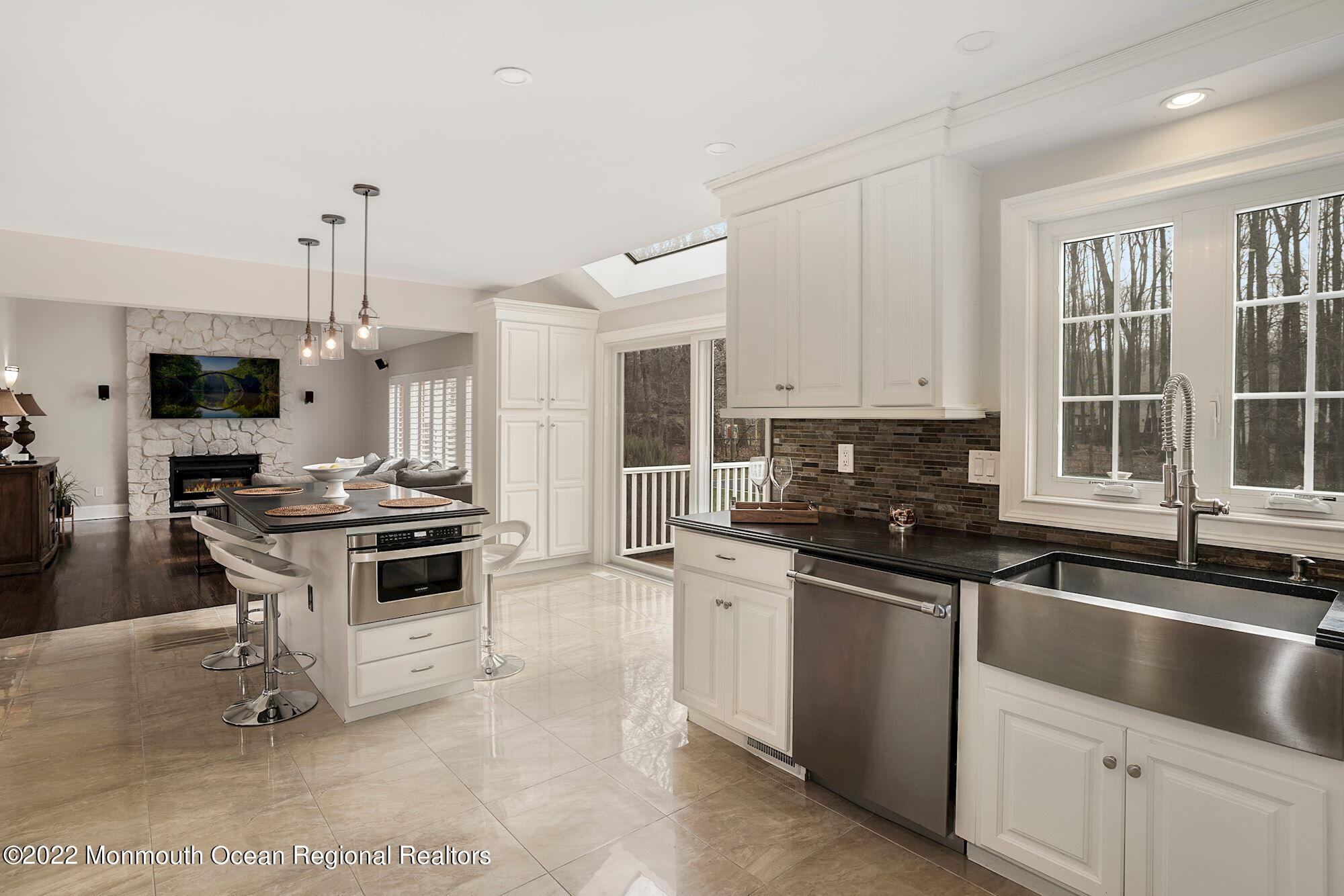 7 Windswept Road Holmdel, NJ 07733 - Photo 17 of 56 027_7_WINDSWEPT_ROAD_365359_684498