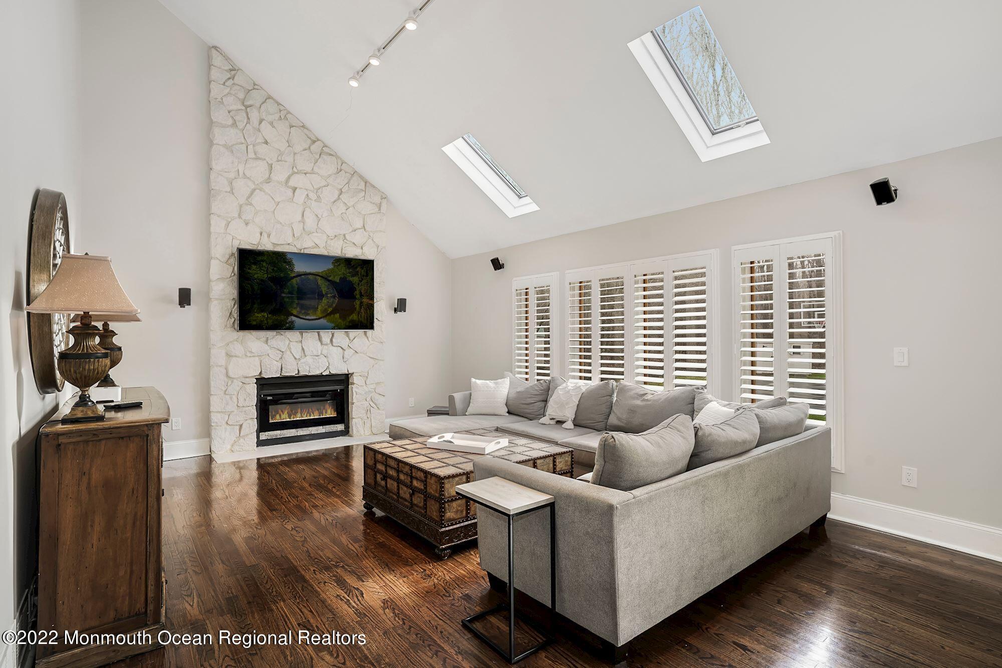 7 Windswept Road Holmdel, NJ 07733 - Photo 19 of 56 029_7_WINDSWEPT_ROAD_365359_684498