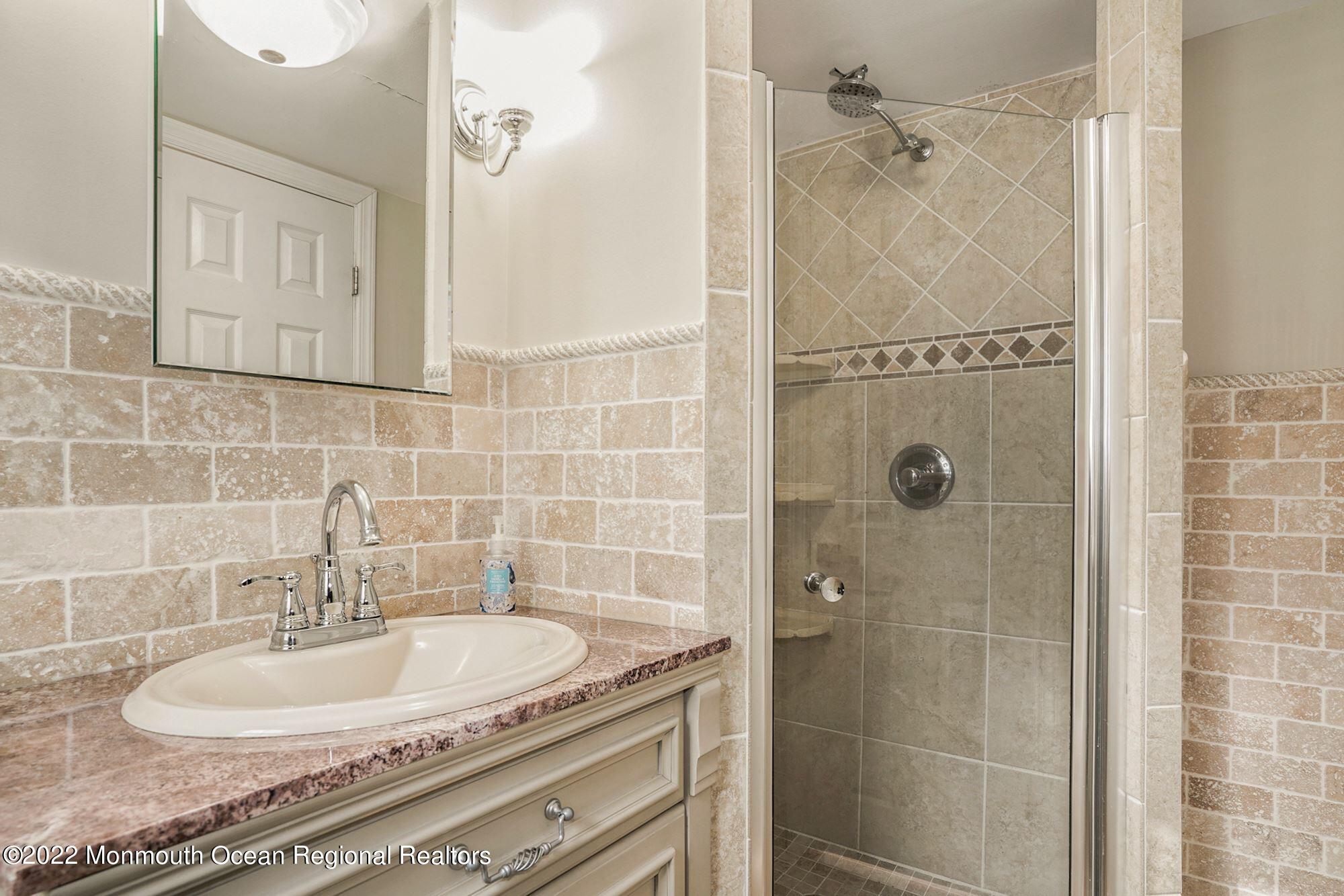 7 Windswept Road Holmdel, NJ 07733 - Photo 24 of 56 034_7_WINDSWEPT_ROAD_365359_684498