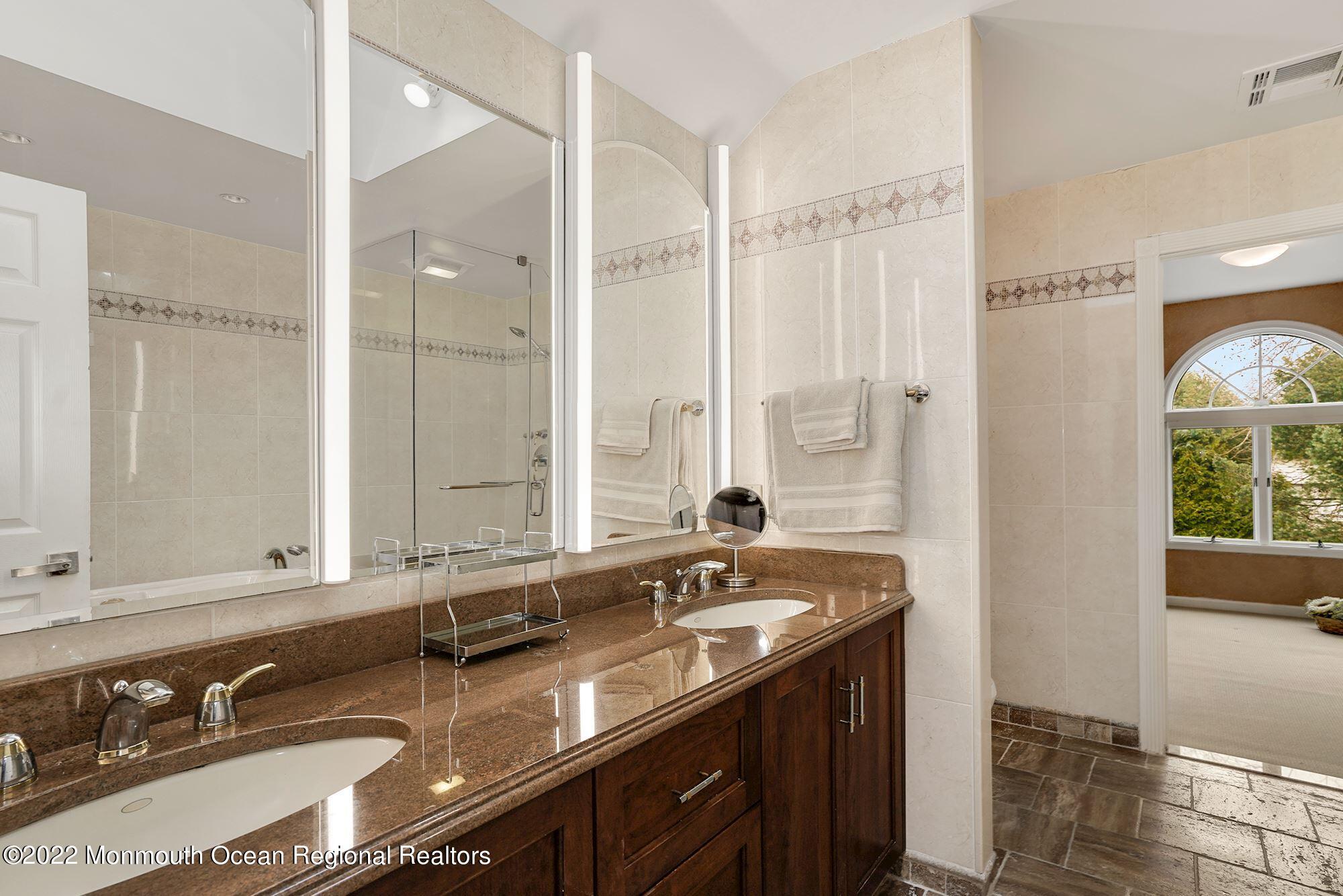 7 Windswept Road Holmdel, NJ 07733 - Photo 29 of 56 039_7_WINDSWEPT_ROAD_365359_684498