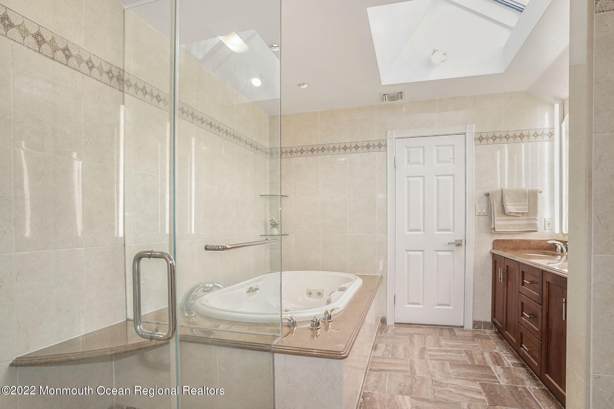 7 Windswept Road Holmdel, NJ 07733 - Photo 32 of 56 042_7_WINDSWEPT_ROAD_365359_684498