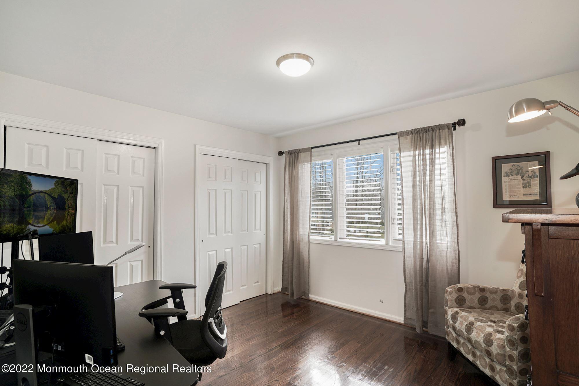 7 Windswept Road Holmdel, NJ 07733 - Photo 33 of 56 043_7_WINDSWEPT_ROAD_365359_684498