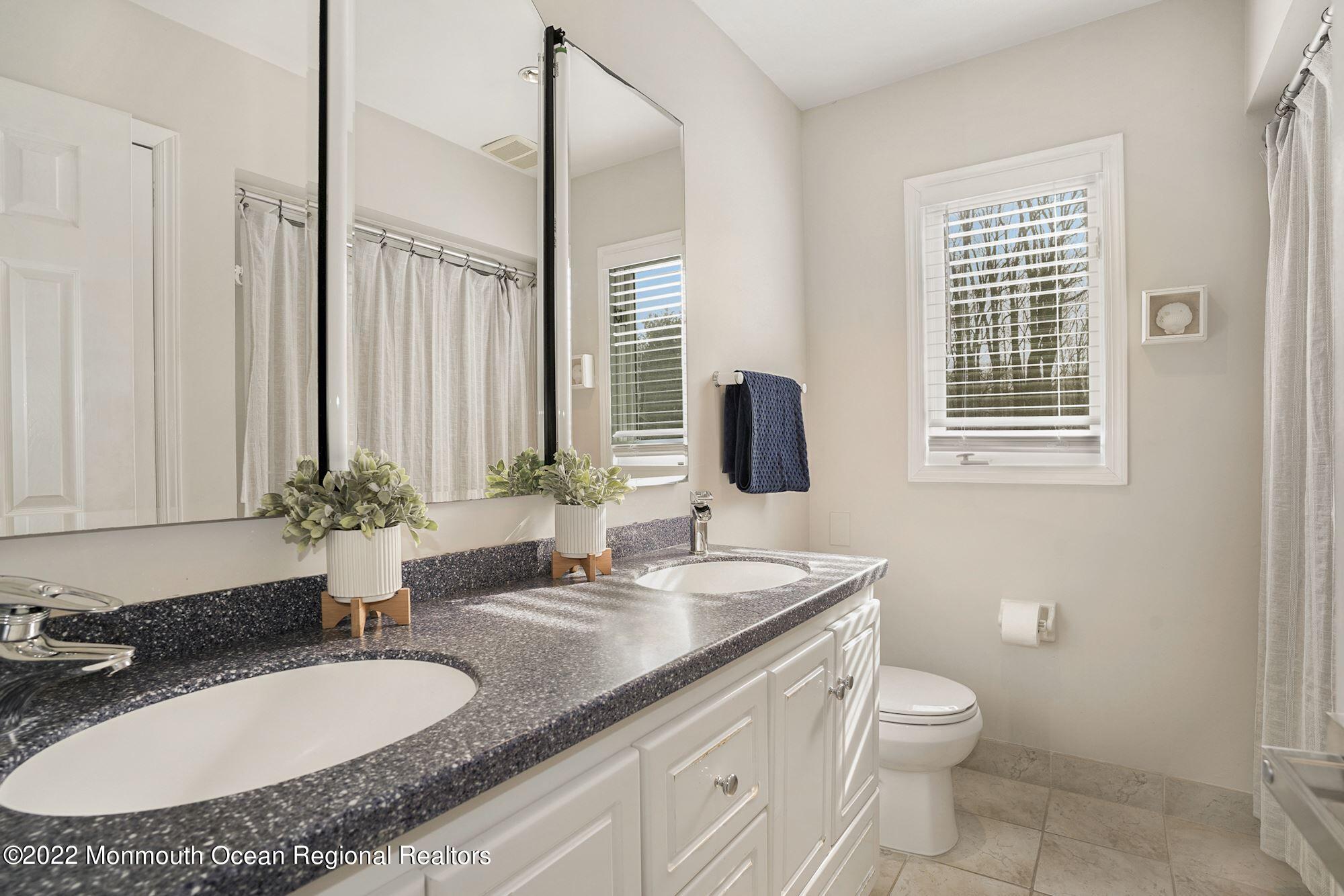 7 Windswept Road Holmdel, NJ 07733 - Photo 35 of 56 045_7_WINDSWEPT_ROAD_365359_684498