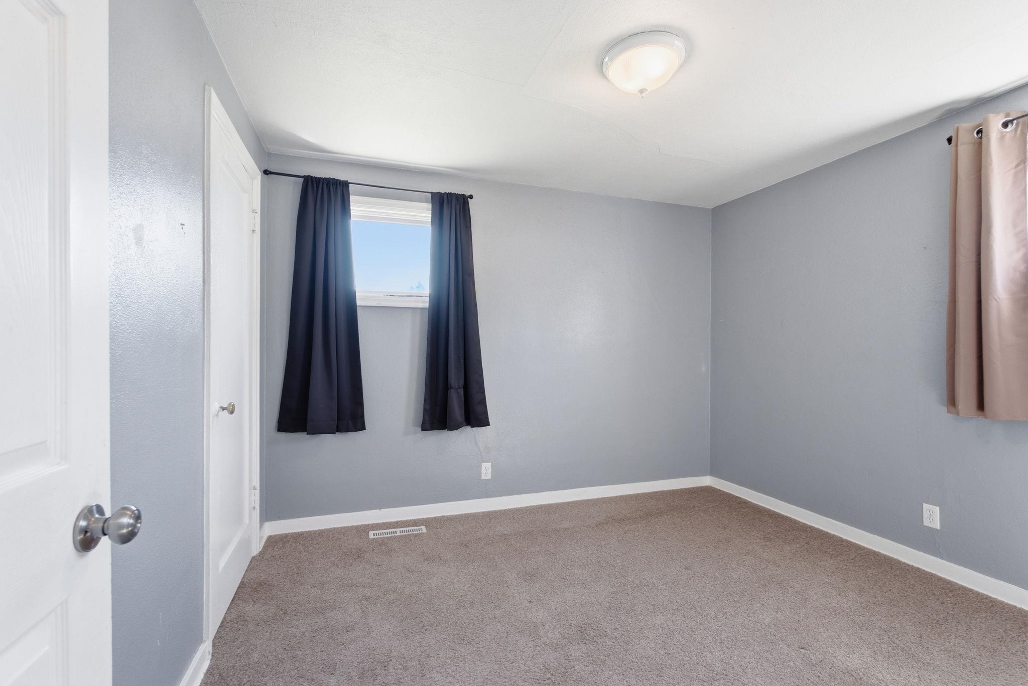 2803 West Rowan Avenue Spokane, WA 99205 - Photo 12 of 24
