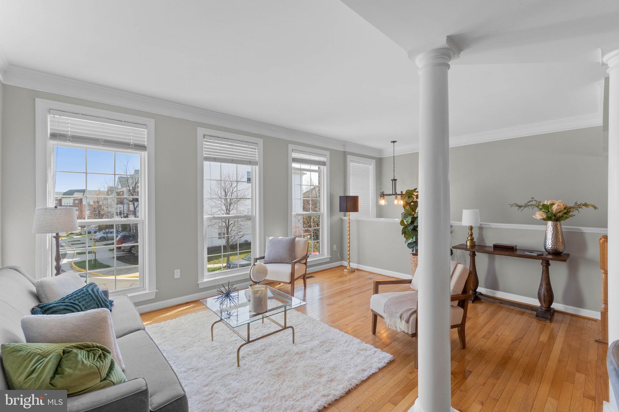 9114 Furey Road Lorton, VA 22079 - Photo 6 of 45 Tons of natural light