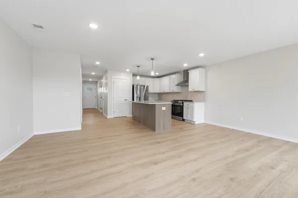 $385,000 | 908 Indiana Avenue, Unit 11, South Haven, MI 49090