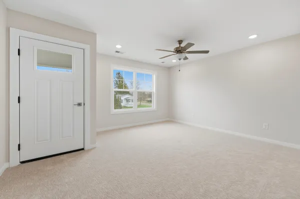 $385,000 | 908 Indiana Avenue, Unit 11, South Haven, MI 49090