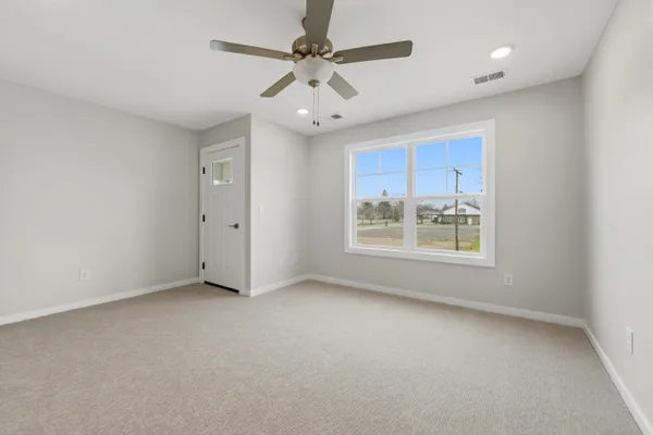 $385,000 | 908 Indiana Avenue, Unit 11, South Haven, MI 49090