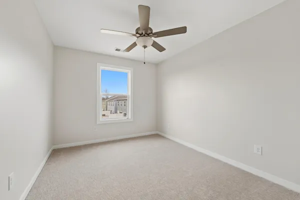 $385,000 | 908 Indiana Avenue, Unit 11, South Haven, MI 49090