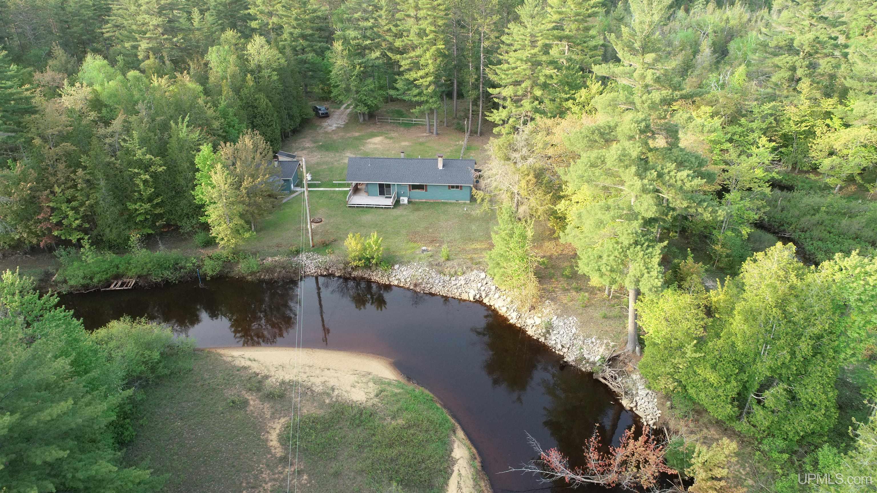 6627 West Co Road Manistique, MI 49854 - Photo 2 of 33