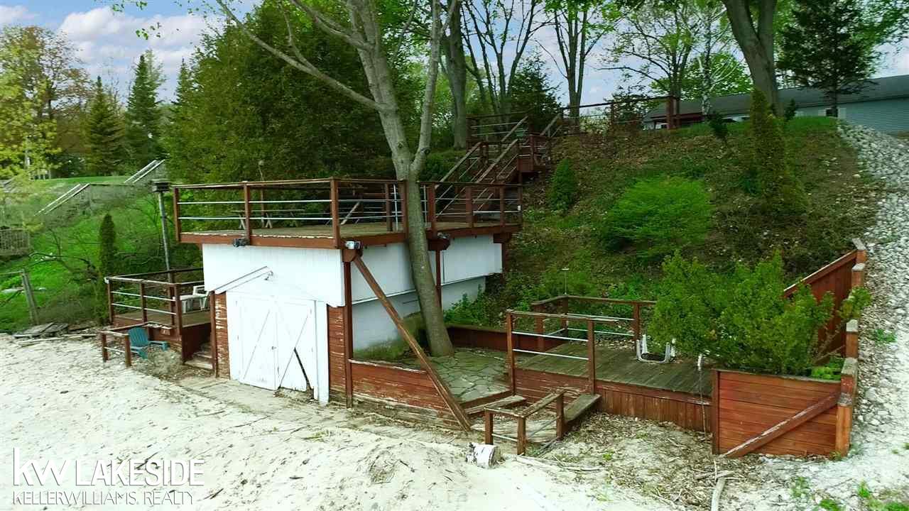 4735 Lakeshore Road Lexington, MI 48450 - Photo 63 of 75 50074704-62.JPG