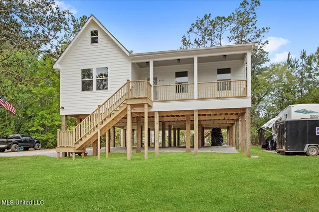 $324,000 | 6015 Choctaw Place, Kiln, MS 39556