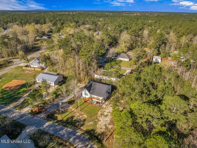 $324,000 | 6015 Choctaw Place, Kiln, MS 39556