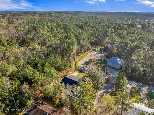 $324,000 | 6015 Choctaw Place, Kiln, MS 39556