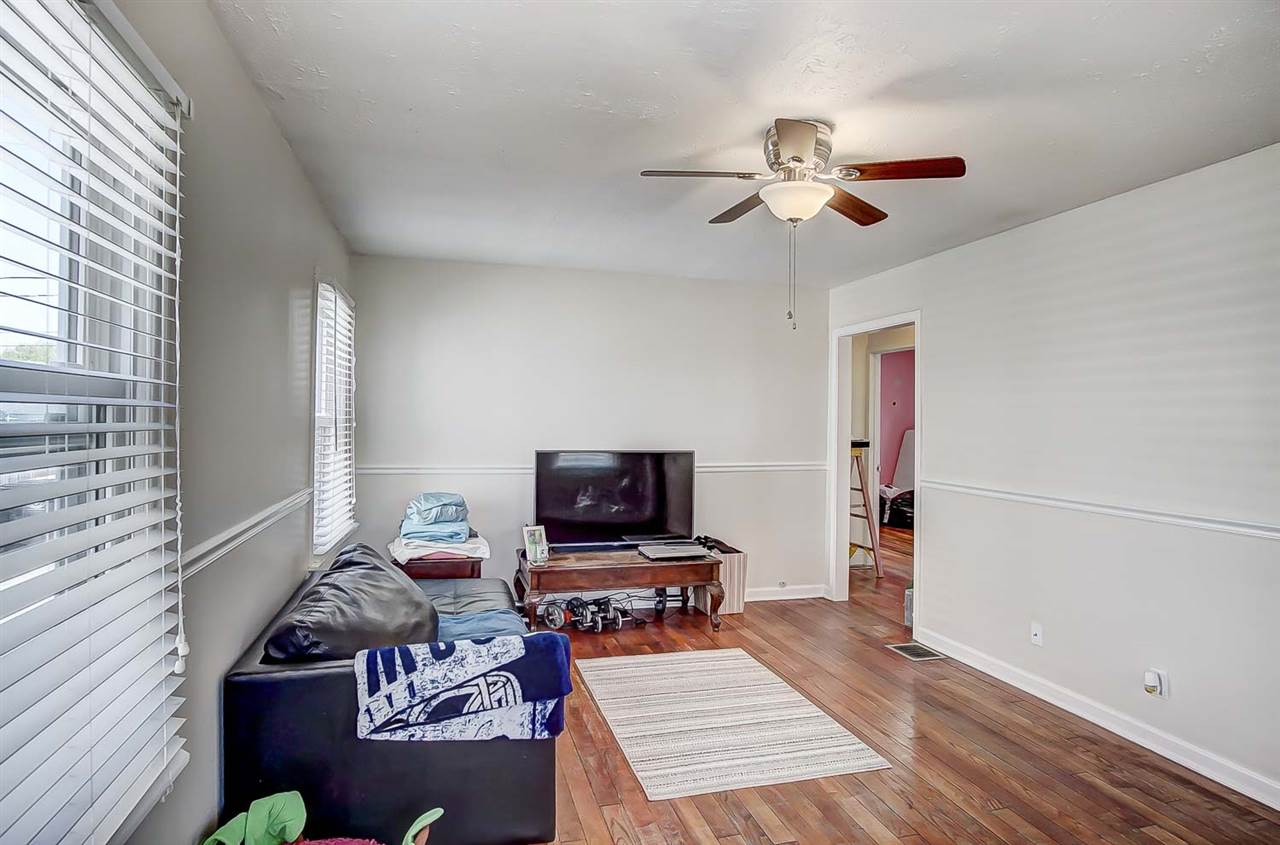 1610 Cherokee Road Fort Wayne, IN 46808 - Photo 4 of 28