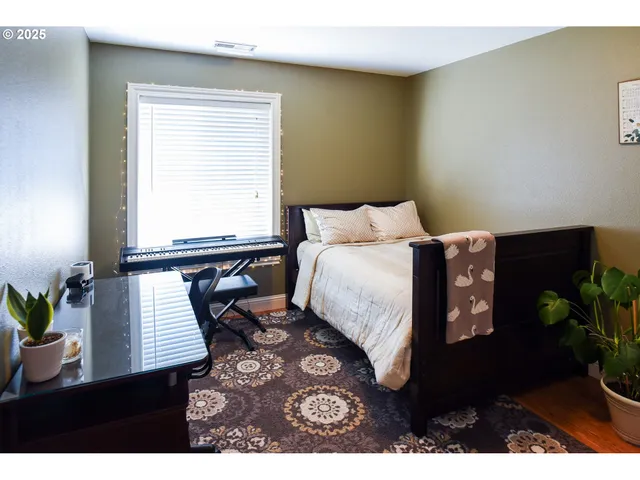 $899,900 | 6107 Northeast Erin Way, Vancouver, WA 98686