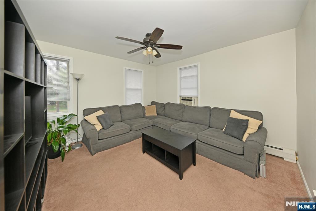 236 Rochelle Avenue Rochelle Park, NJ 07662 - Photo 13 of 26