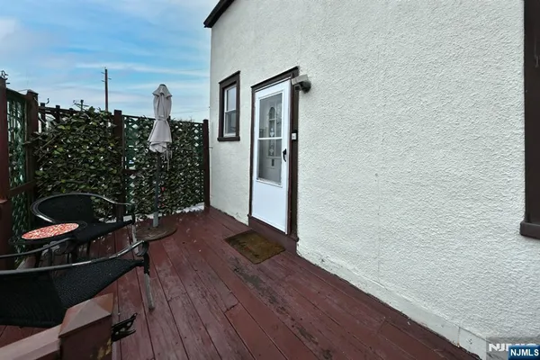 $749,000 | 236 Rochelle Avenue, Rochelle Park, NJ 07662