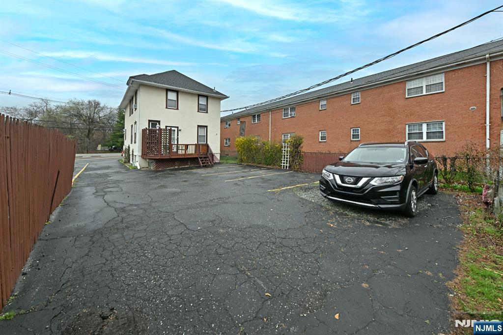 236 Rochelle Avenue Rochelle Park, NJ 07662 - Photo 24 of 26