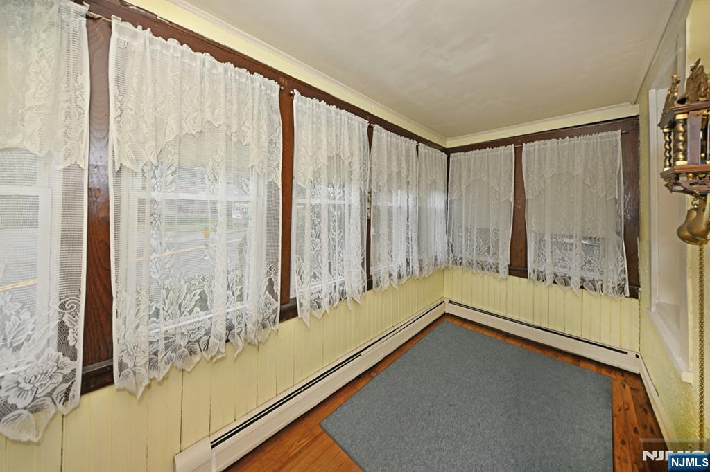 236 Rochelle Avenue Rochelle Park, NJ 07662 - Photo 6 of 26